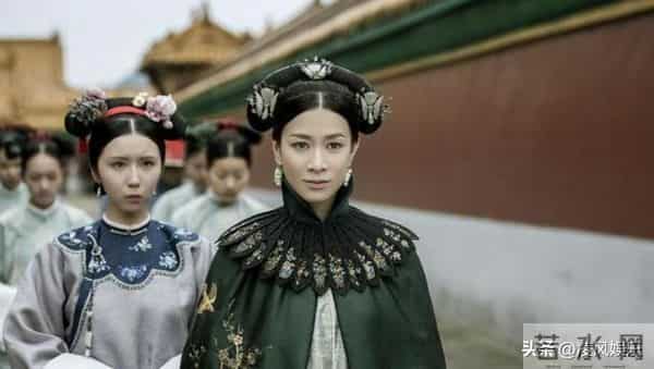 同居四年后分手,佘诗曼拿下“三料视后”,他却只能演烂片养四娃