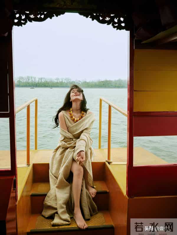 高圆圆岁月偏宠的颜值,媚而不俗的氛围感谁顶得住!