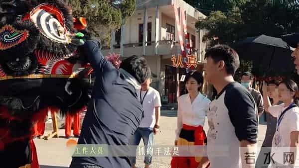 央视多次点名赵丽颖,释放三个信号