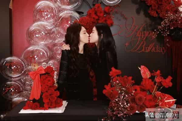 佟丽娅关悦争儿媳大战 两人拒不同框 佟大为被迫合影 董璇早选好女婿