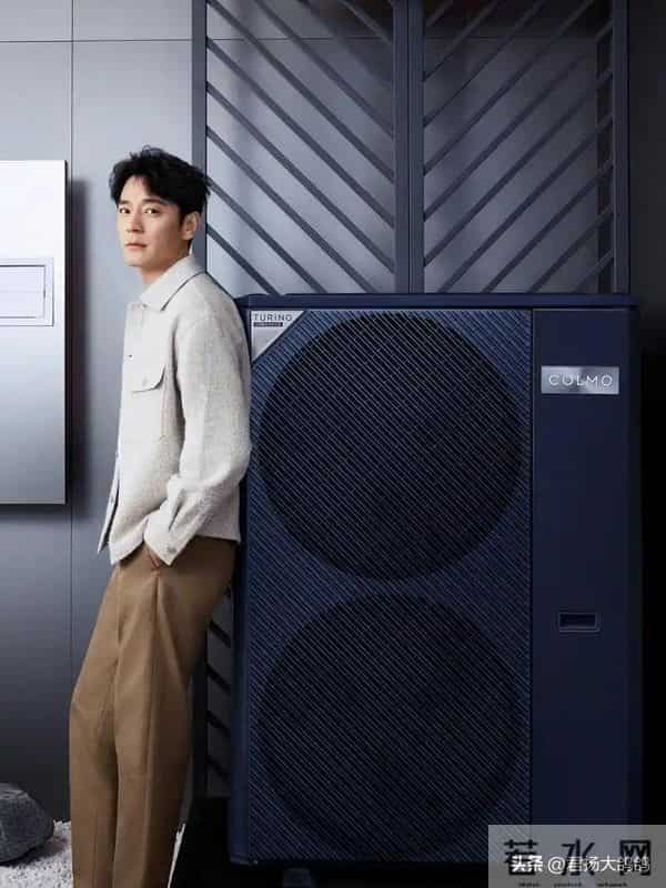 李光洁：娶过郝蕾，爱过王珞丹，负了殷桃，和小12岁的她修成正果