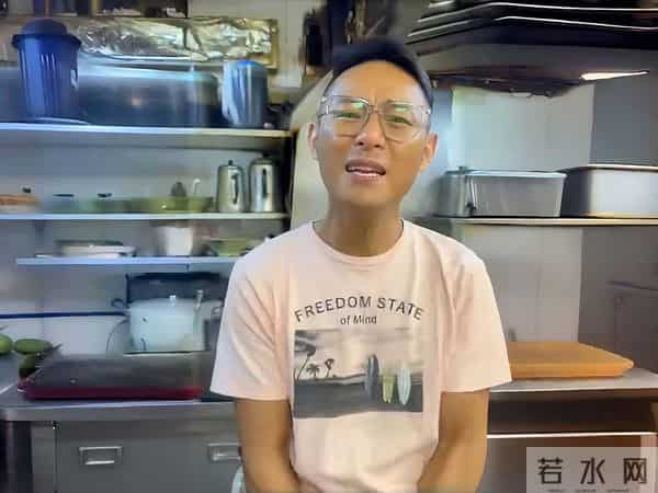 香港知名男星宣布复出,两度退出娱乐圈,举家移民澳洲失败