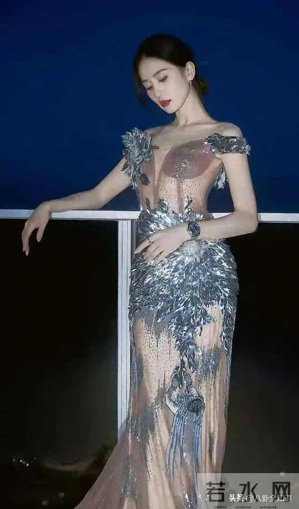 刘诗诗为什么要穿这么大胆性感的透视装?这合适吗