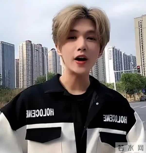 太突然！鹿哈官宣领证，3个月前已订婚，全网恭喜，终于等到这天