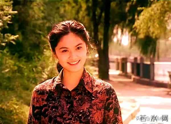 他俩是八十年代真正的银幕帅哥美女,如今发福的模样,你认出没?