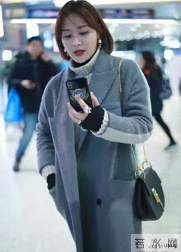 叶一茜剪了波波头短发真时髦！灰色大衣+阔腿裤+短靴，高级又洋气