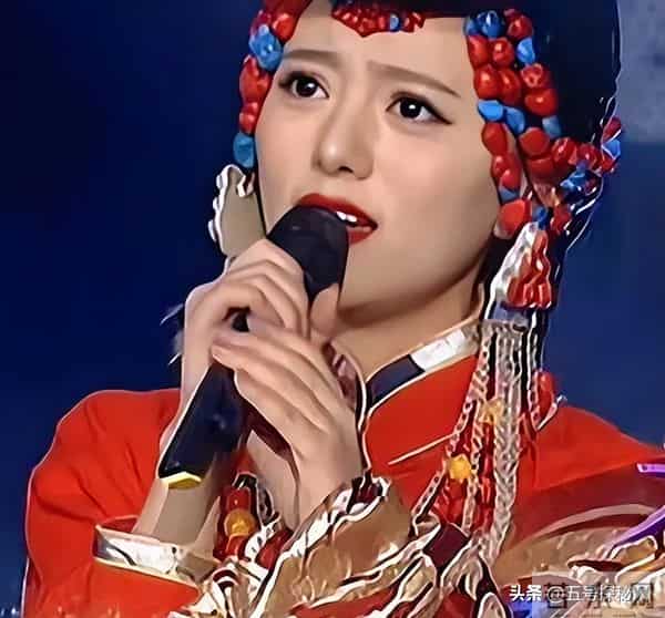 她是隐藏最深的富婆,童颜巨乳躺赚上亿,21岁打败王菲却主动过气