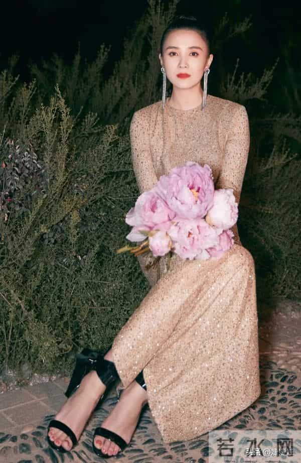 有种“夺命的刀”,叫宋佳的腰;有种“夺人的魂”,叫宋佳的臀