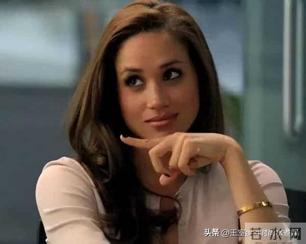 梅根最新亮相！时隔7年重回片场拍戏，衣服皱巴巴，身材也好臃肿