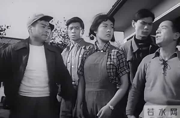 真没想到 我们喜爱的这位硬派男星 竟是戴望舒的女婿 其妻子也是演员