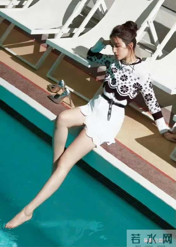 刘亦菲的美是红玫瑰与白月光的和解