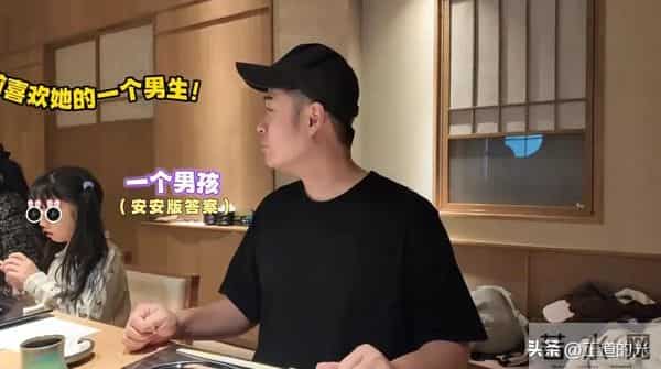 张子萱在陈赫vlog中有了姓名 两人好久没见 锁喉拥抱 9岁女儿大龅牙