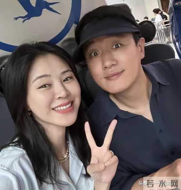 佟大为夫妇为董璇庆生,关悦挽着老公好恩爱,姐妹团在KTV唱歌