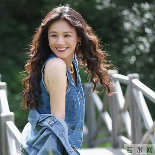 28岁得影后，却因与“渣男”分手而抑郁五年，马思纯如今怎样了