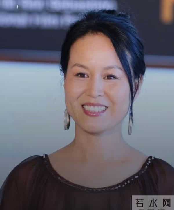 杀夫坐牢16年,惨遭亲儿子记恨,出狱后她以素人身份拿下国际影后