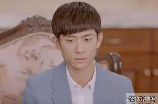 被"发腮"的张一山惊艳,33岁终于长开,网友:杨紫得避嫌了