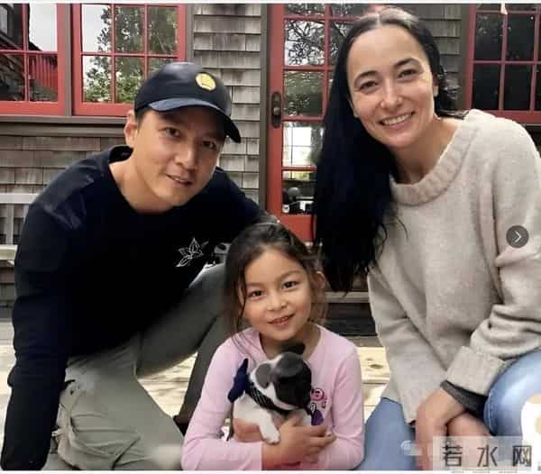 吴彦祖晒47岁老婆素颜合照,惊呆网友!原来他们15年前就已分床睡