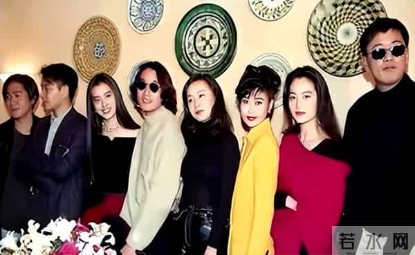 拔出萝卜带出泥！逼疯辛芷蕾、集体嫖娼，王家卫是真的“瞎”了