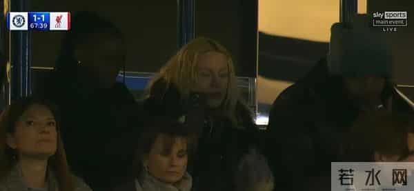 拒绝优雅退场,67岁麦当娜疯狂重启人生,跨龄恋只是冰山一角