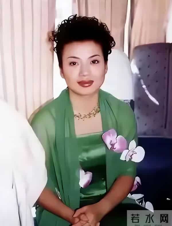 做梦也没有想到,丁克了大半辈子的张也,如今57岁活成了人生赢家