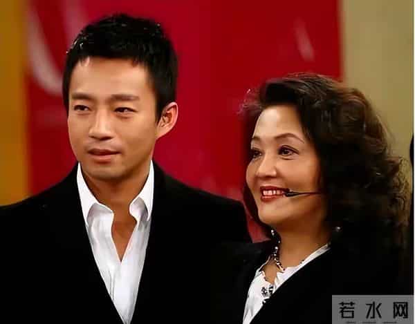 小S女儿曝心疼具俊晔后,小玥儿出手了 一个细节暴露与张兰的关系