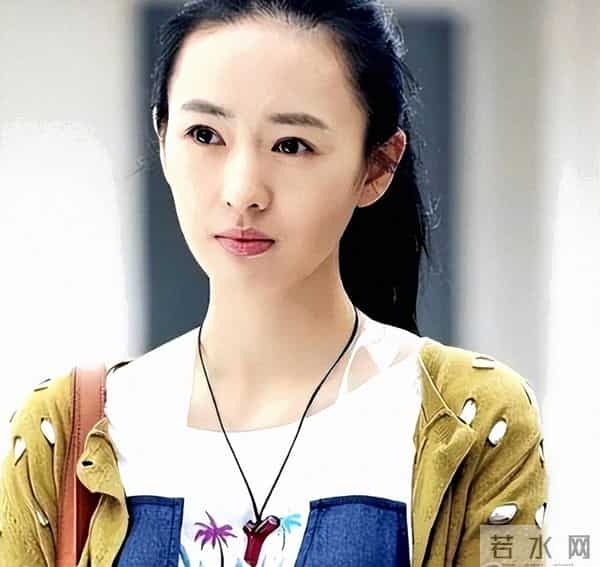 张国立做梦都想不到，儿子张默“不要”的童瑶，当下竟迎来了逆袭