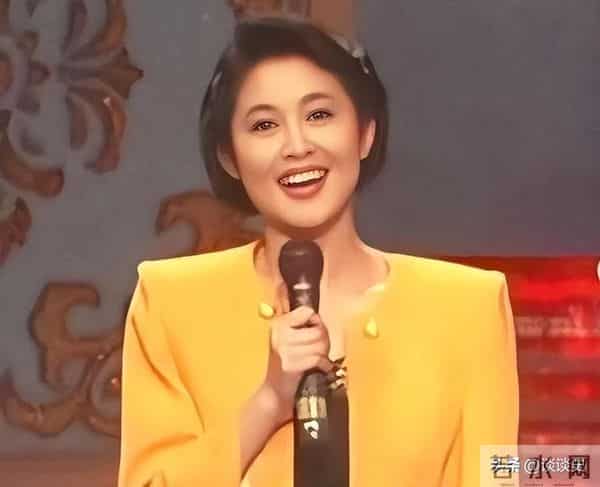 倪萍也没想到,69岁的三婚丈夫杨亚洲,已经开始给全家人争光了