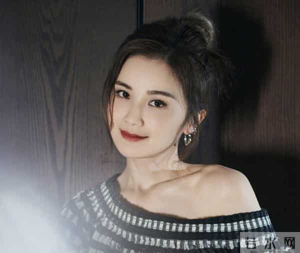 恭喜！知名港星蔡卓妍阿sa新恋情，被曝和小10岁帅气健身教练热恋