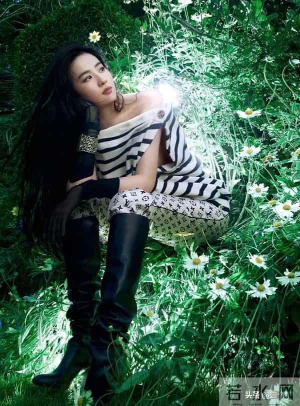 刘亦菲的美是红玫瑰与白月光的和解