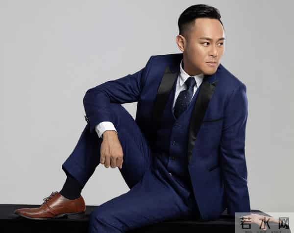 香港知名男星宣布复出,两度退出娱乐圈,举家移民澳洲失败