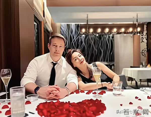 “红杏出墙”！这5位给老公戴帽子的女星，简直堪比现代版潘金莲