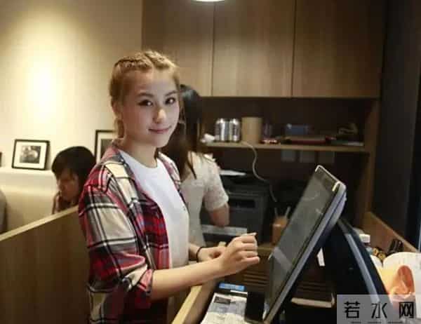 李湘没想到,自己养得"膀大腰圆"的女儿,竟为何超莲做"嫁衣"