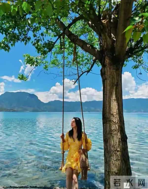 她如果不是私生活太混乱,她现在估计不输杨幂、白露、高圆圆