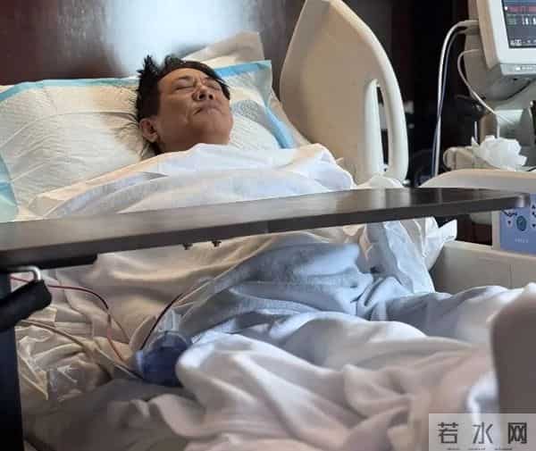 李连杰脱光上衣前后无刀疤,网友都不信,恶心的一幕在评论区上演