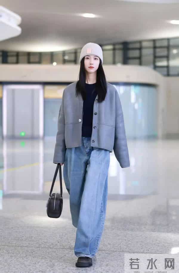 清冷知性风的天花板!陈都灵机场生图曝光,这身造型又鲨疯了