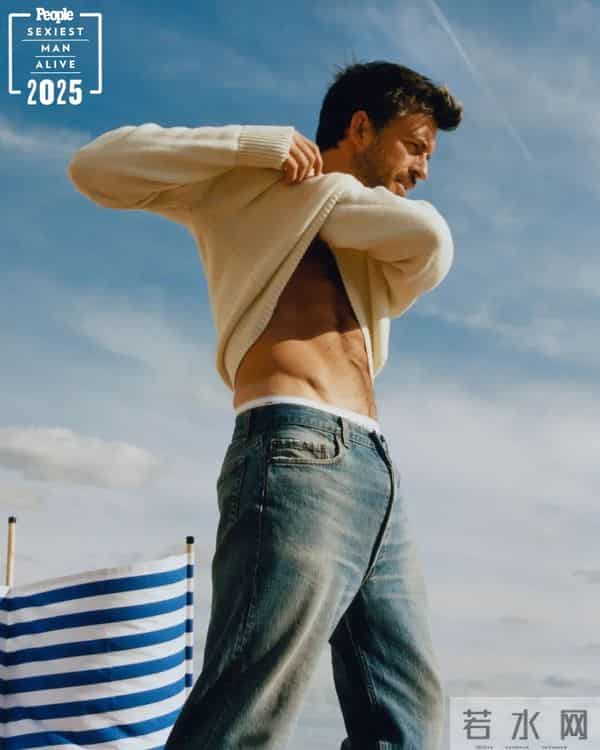 年度“最性感男人”出炉，他还获评《时代》Next 100新锐艺术家