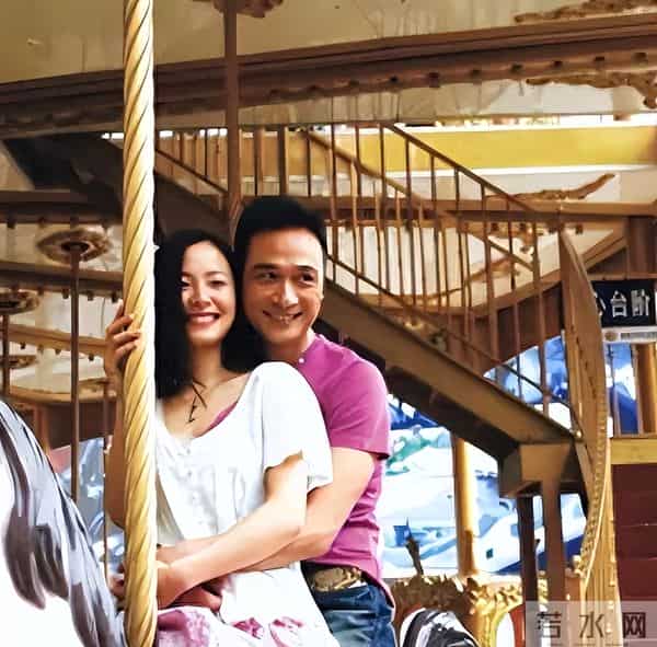 仅7天就曝出5大瓜!官宣离婚、承认插足、一线女星被抓,全是大瓜