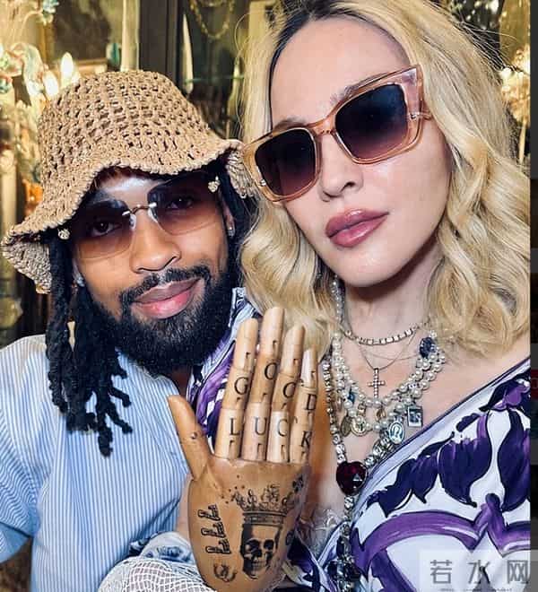 拒绝优雅退场,67岁麦当娜疯狂重启人生,跨龄恋只是冰山一角