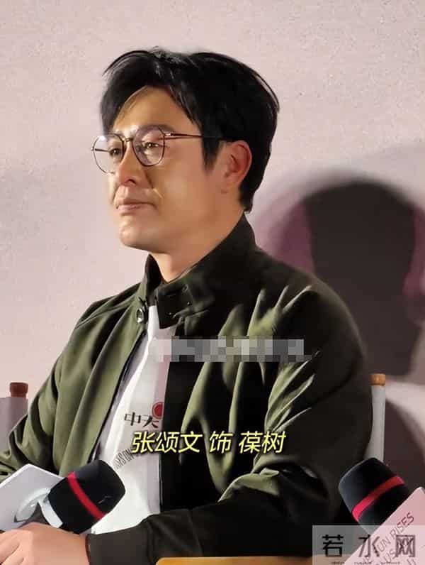 辛芷蕾新片首映礼,张颂文肿又油,蒋勤勤惊艳,高叶咋瘦的皮包骨