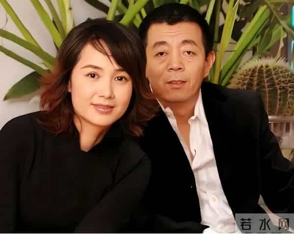 59岁蒋雯丽现状,定居国外,又瘦又老,一代女神消失不见