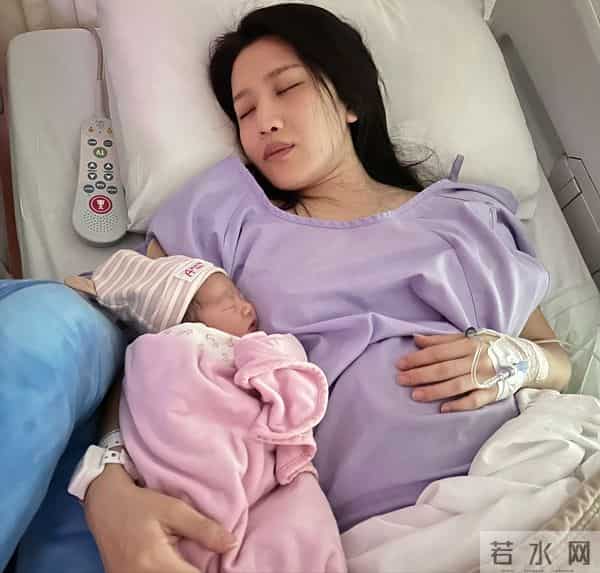 又一位前TVB女星平安诞下二胎女儿，公开全家福见证幸福时刻