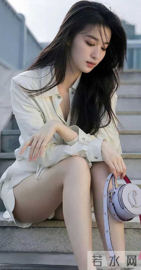 绝了!王楚然这组写真简直是视觉核弹,美炸全场!