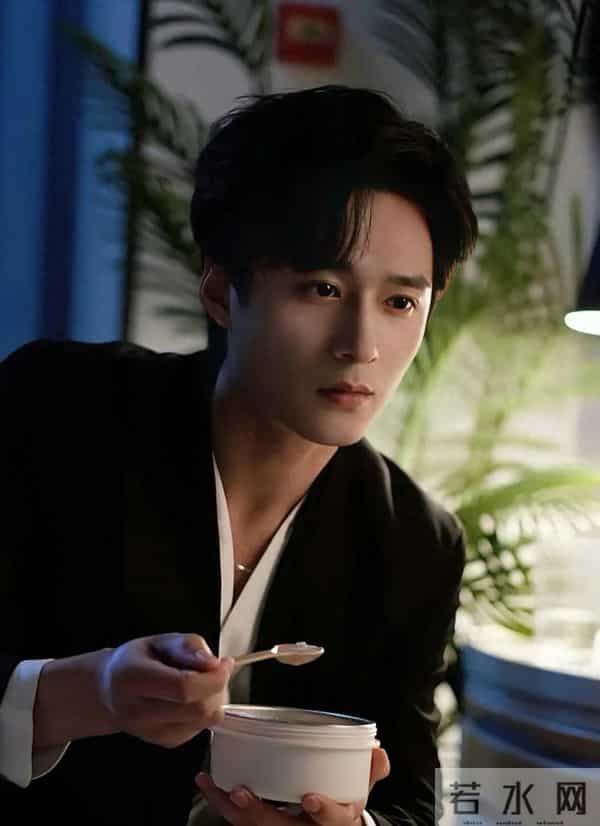 红果大会阵容太强了,王皓祯终于露面,官宣阵容居然都是老熟人!