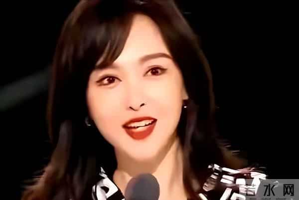 陪睡陪玩只是冰山一角!袭警、集体嫖娼、舔手指,各个离谱且意外