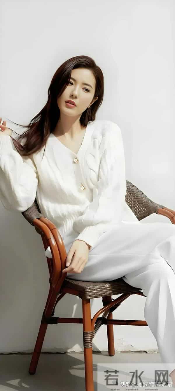 白月光女神:曾黎