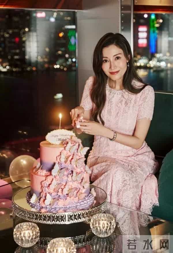 李嘉欣漂不漂亮都有争议?有眼睛的都看得出吧!(附多图)