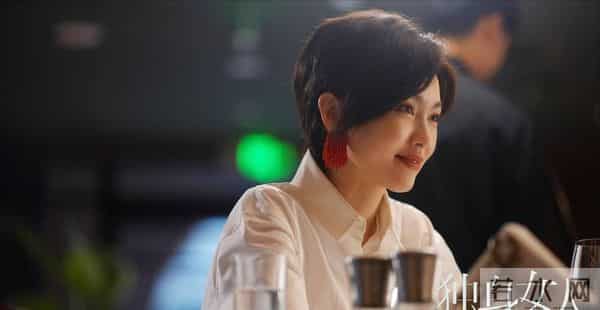 直到王家卫录音被曝,才明白郝蕾早就暗示过 ,人性的恶劣真的很脏