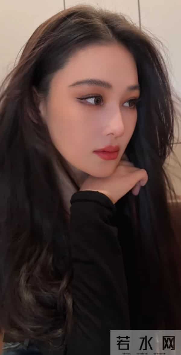 嫁给何捷以后的张馨予感觉比以前漂亮了，越来越美，越来越柔和了