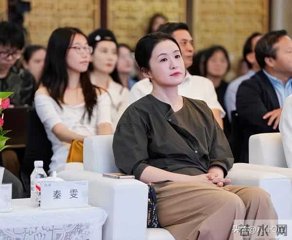 秦雯自身难保!袭警事件被曝光,新剧连夜撤档,官媒呼吁通报