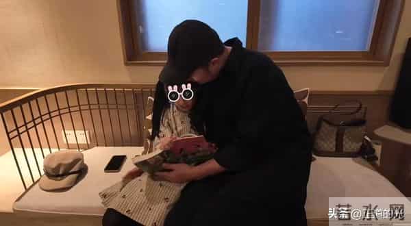 张子萱在陈赫vlog中有了姓名 两人好久没见 锁喉拥抱 9岁女儿大龅牙